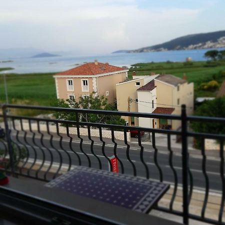 Apartmani Udovicic Трогир Екстериор снимка