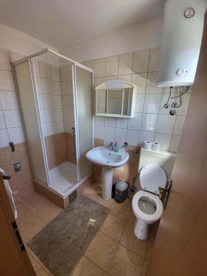 Apartmani Udovicic Трогир Екстериор снимка