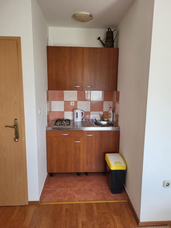 Apartmani Udovicic Трогир Екстериор снимка