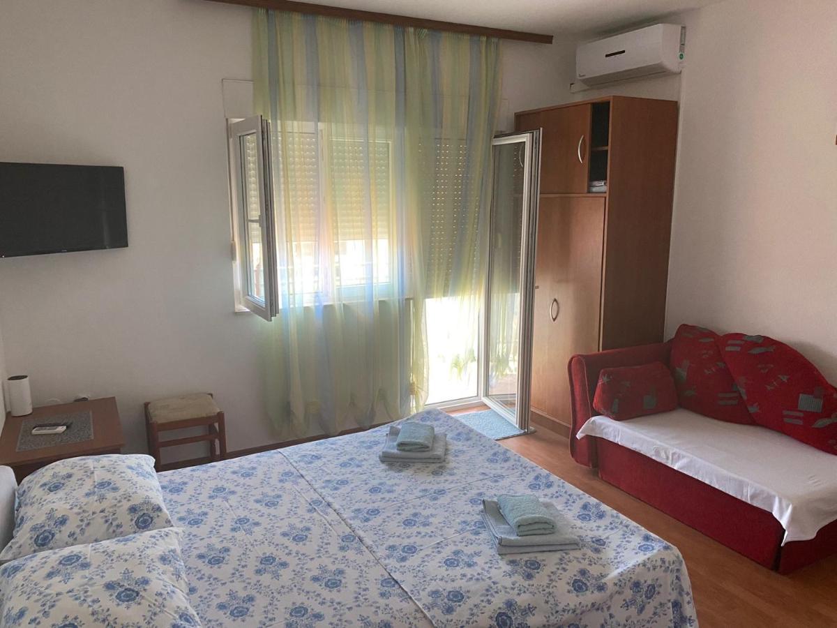 Apartmani Udovicic Трогир Екстериор снимка
